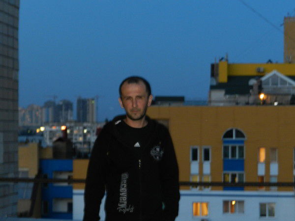 Влад Петров