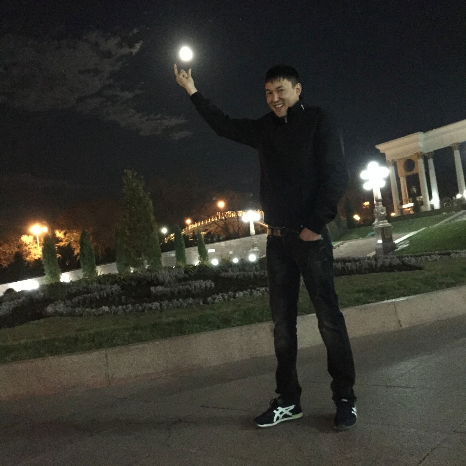 Азамат Алдекенов