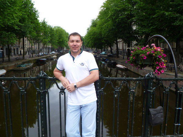 Александр Киянов