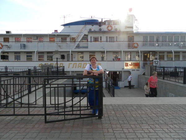 Светлана Светлакова