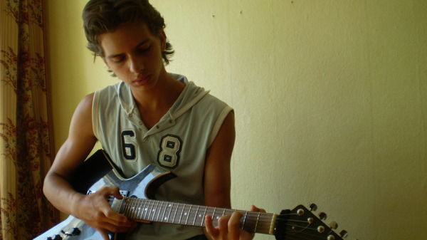 Антон Звонарёв