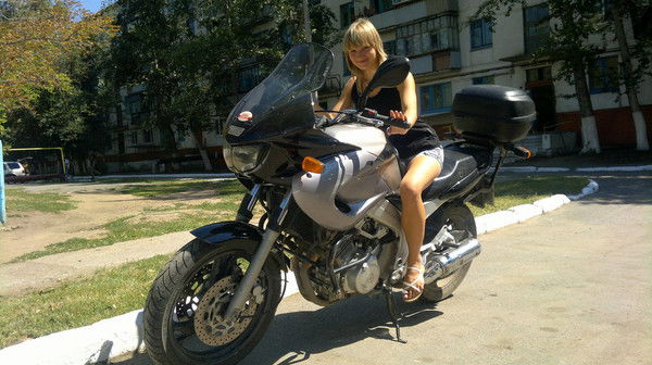 Лена Бондарь