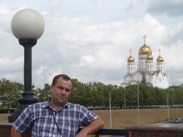 Слава Николаев