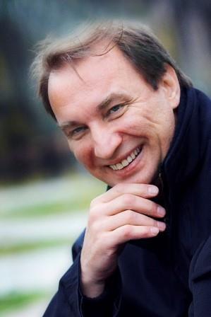 Александр Лебедев