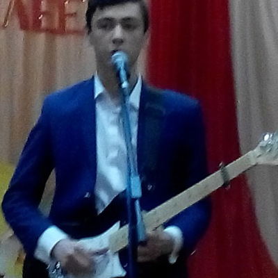 Денис Иванов