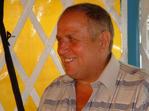 Юрий Петров