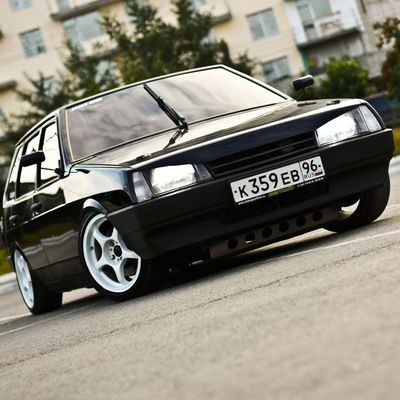 Олег Есаков