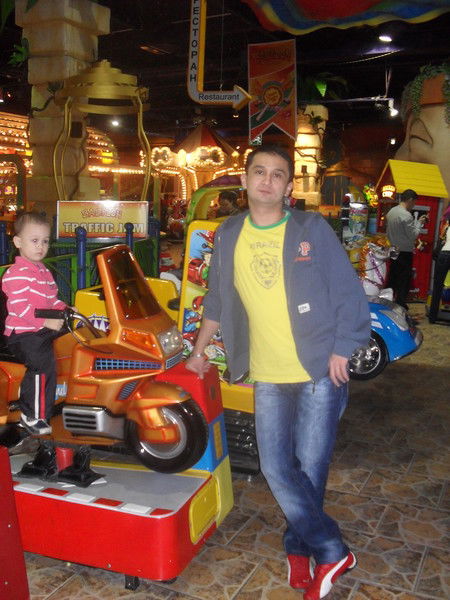 Рустам Изизов