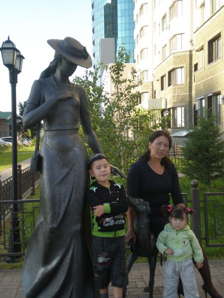 Гульжанар Жангалиева