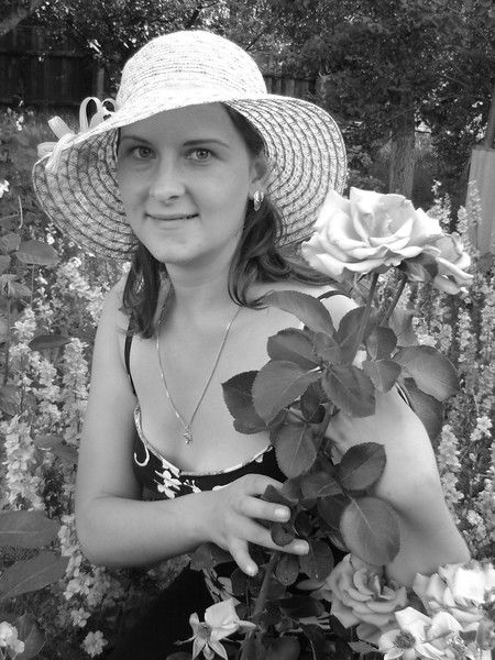 Лена Бондарчук