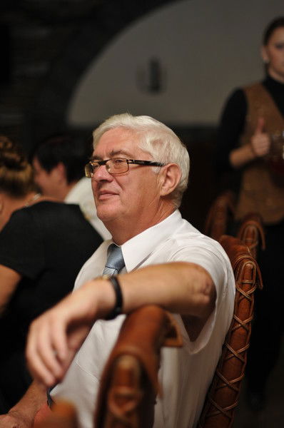 Александр Дикарев