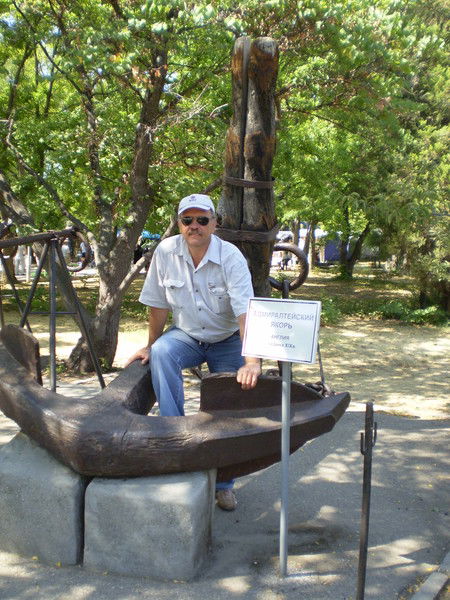 Виктор Крылов