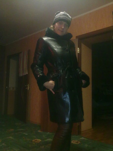 Лариса Любавина