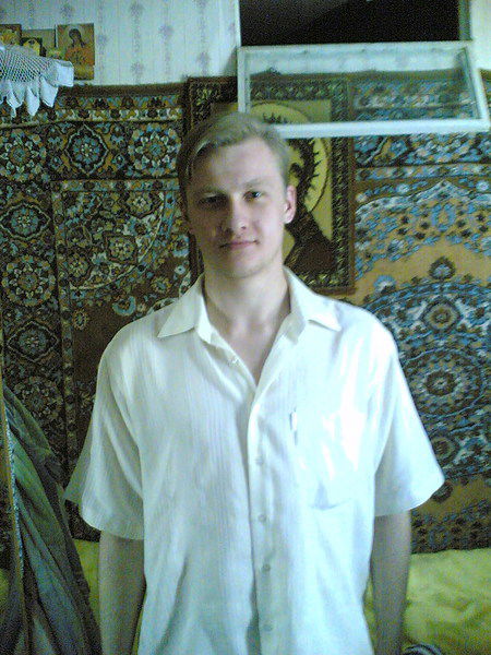 Александр Леонтьев