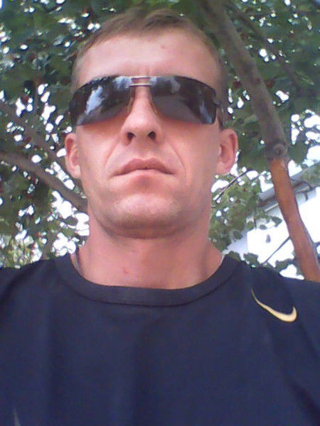 Александр Глухов