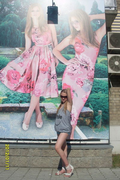 Танюся ((0))_)_)