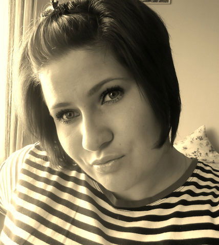 Оленька Коптегина