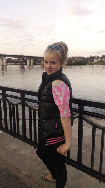 Маришка Молодцова