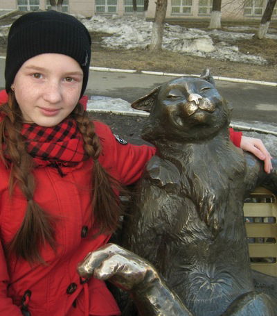 Лена Хлыбова