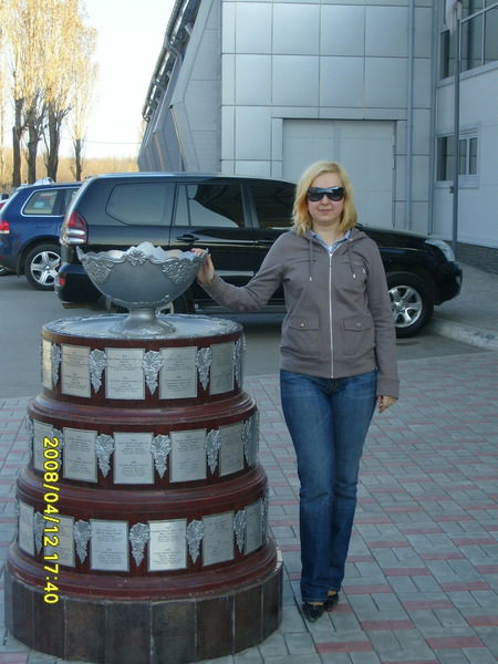 Анна Попова