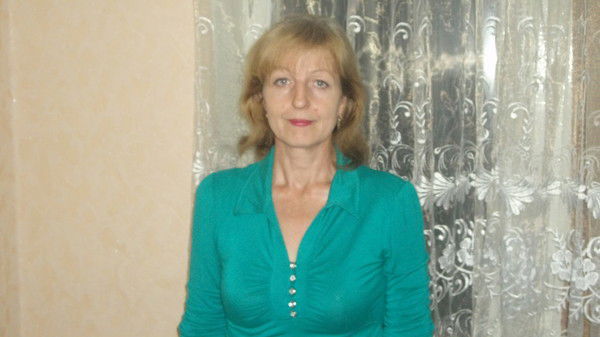 Лена Харитонова