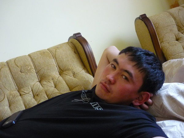 Алмас Кадирбеков