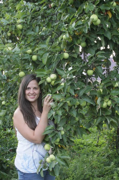 Валя Степанова