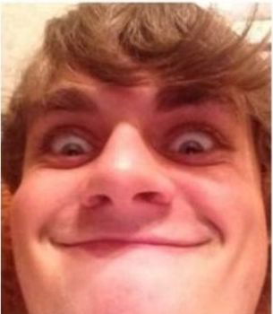 Артём Симонов