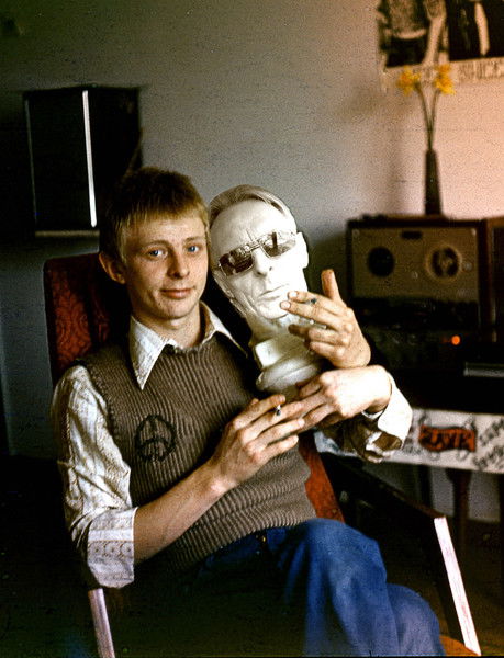 Владимир Сухарников