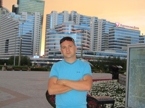 Давид Наварян