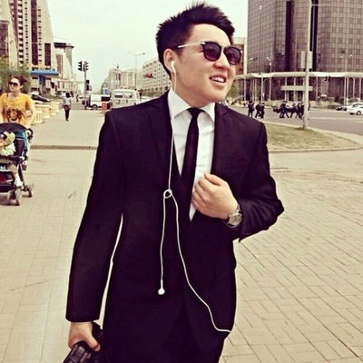 Асхат Султанов