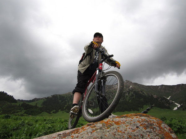 Костя Кулаков