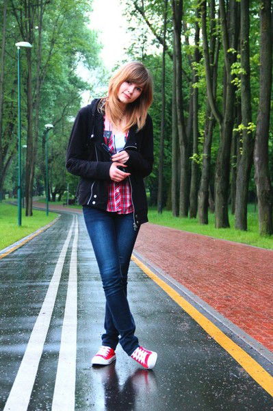 Настя Захарова