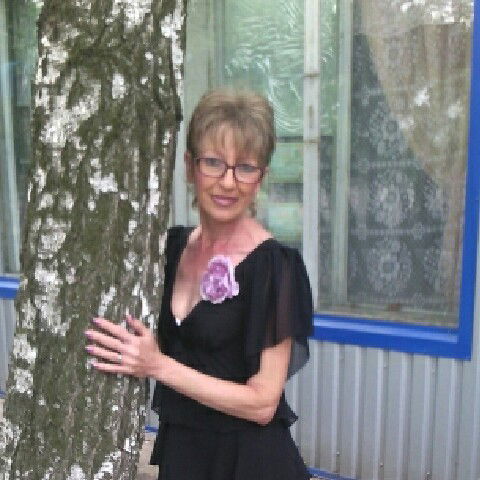 Лена Медведева