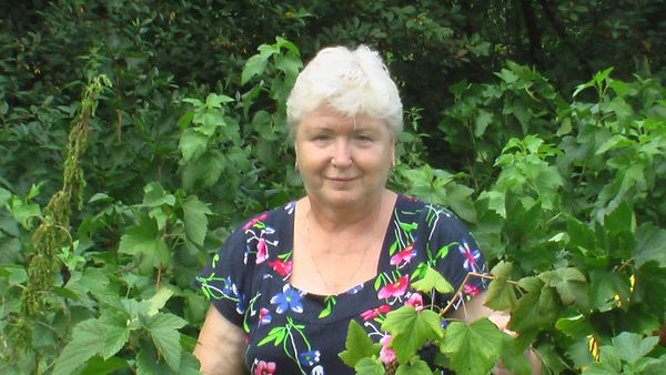 Вера Костина