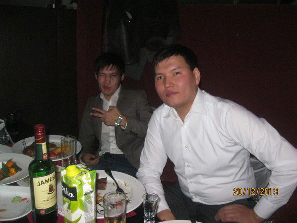 Айдос Айнеков