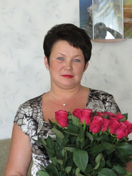Елена Жарова