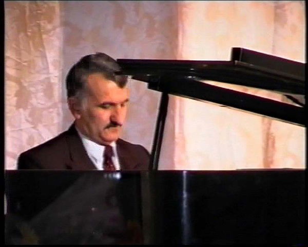 Рашид Велиев