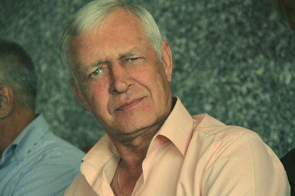 Александр Петров