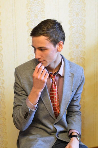 Андрей Новиков