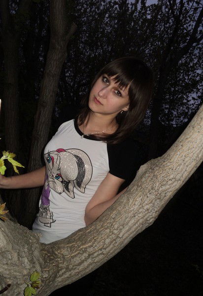 Лена Начарова