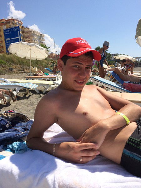 Артём Олейников