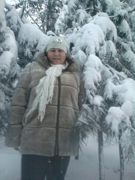 Елена Великова