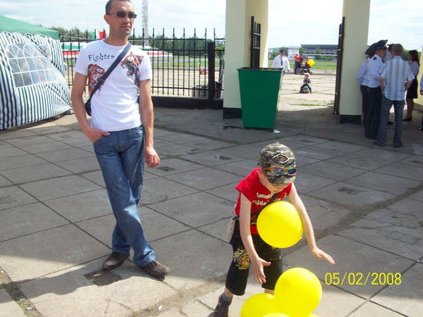 Неизвестно Неизвестно