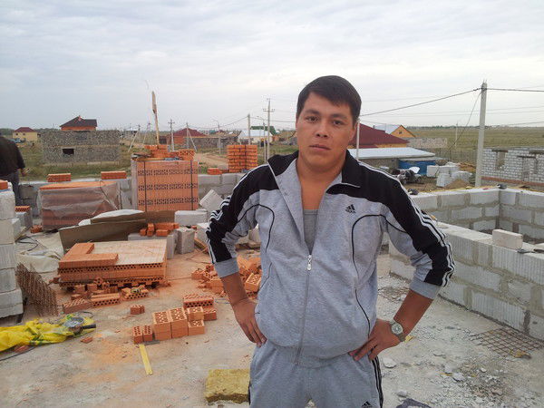 Саржан Шакаров