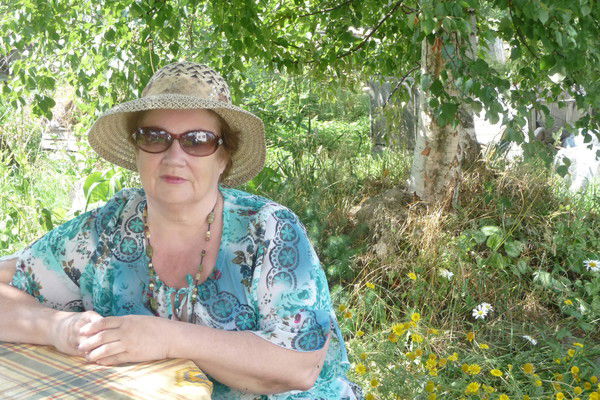 Елена Золотарева