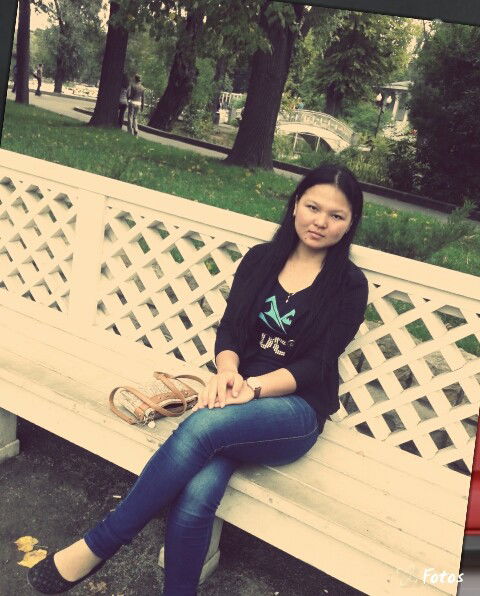 Айнара (^_^)-{-{@