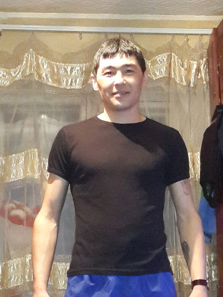 Алмат Жакеев