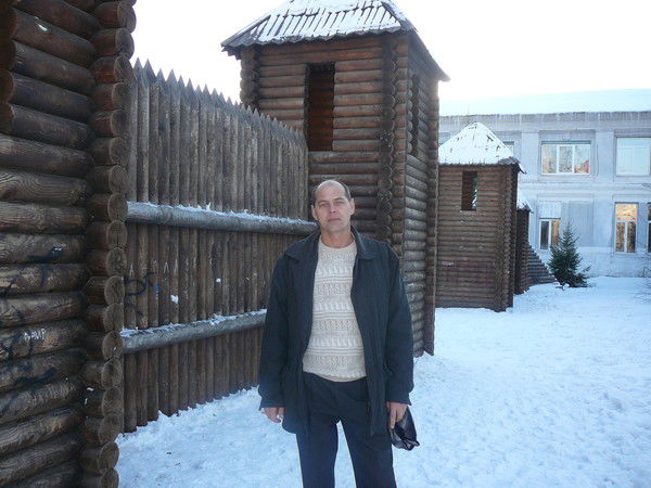 Виктор Новиков