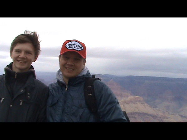 Александр Кныжов